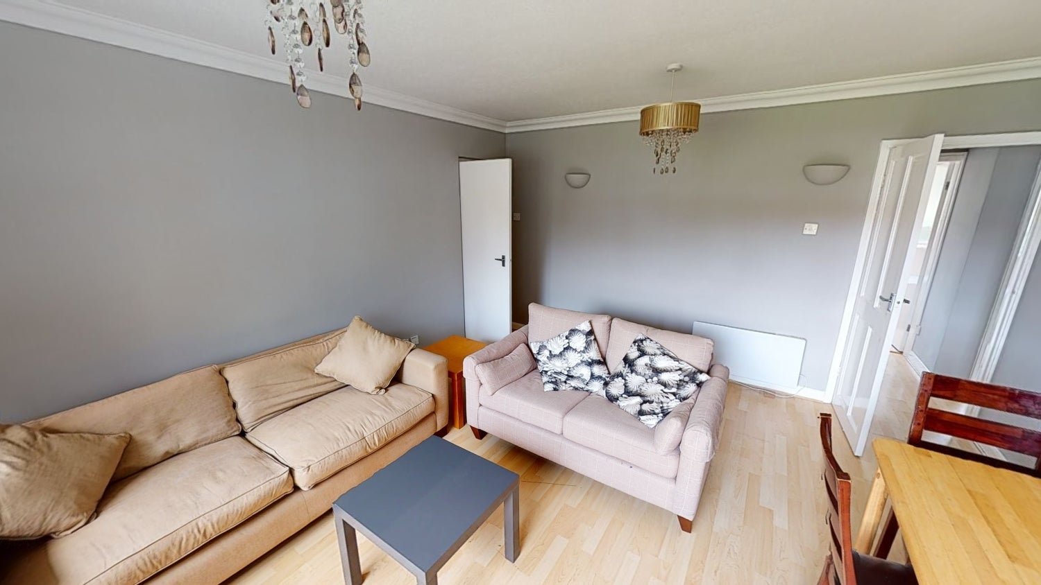 Flat Mapperley Road in Nottingham