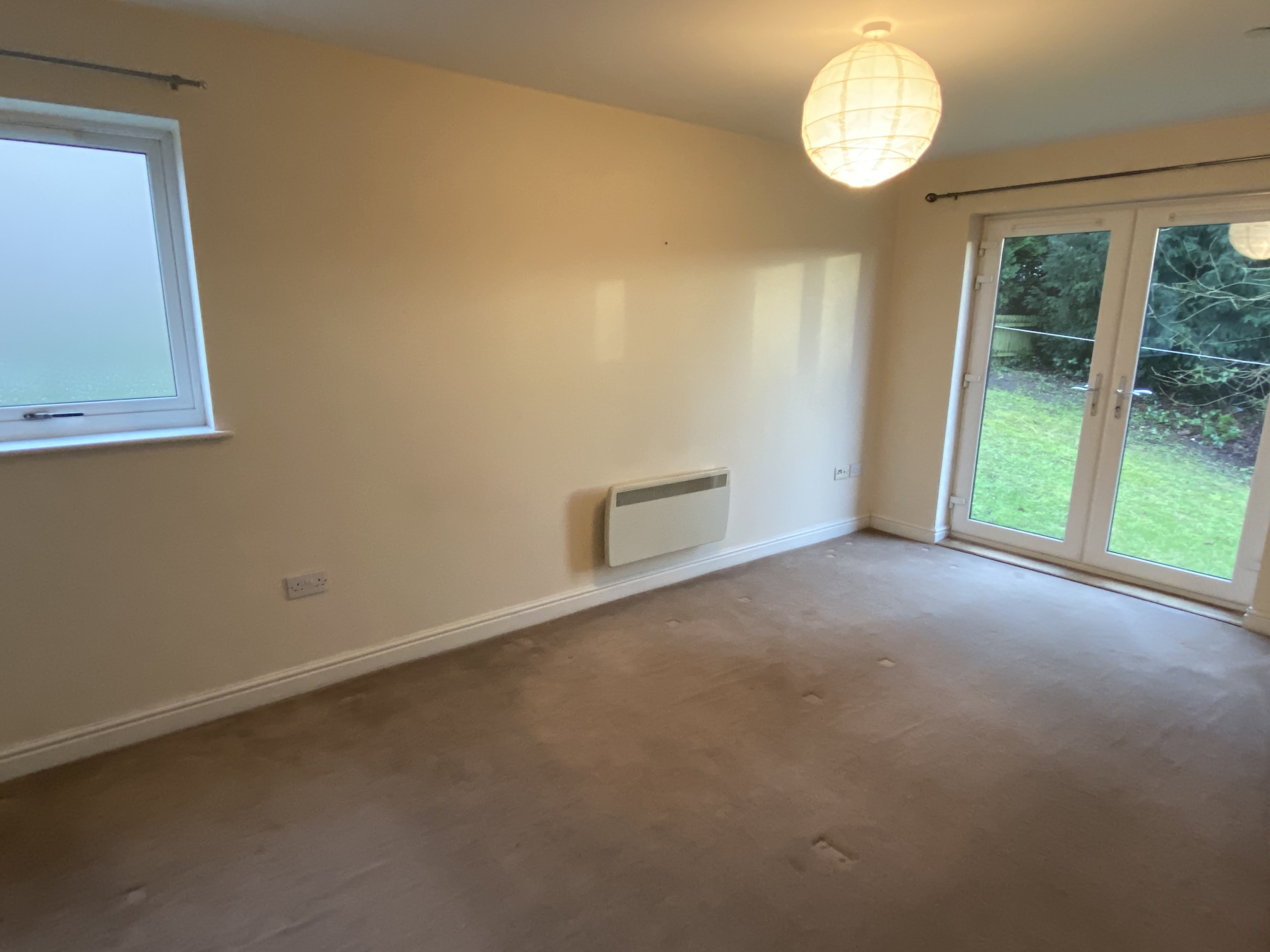 Flat Middleton Gardens in Birmingham