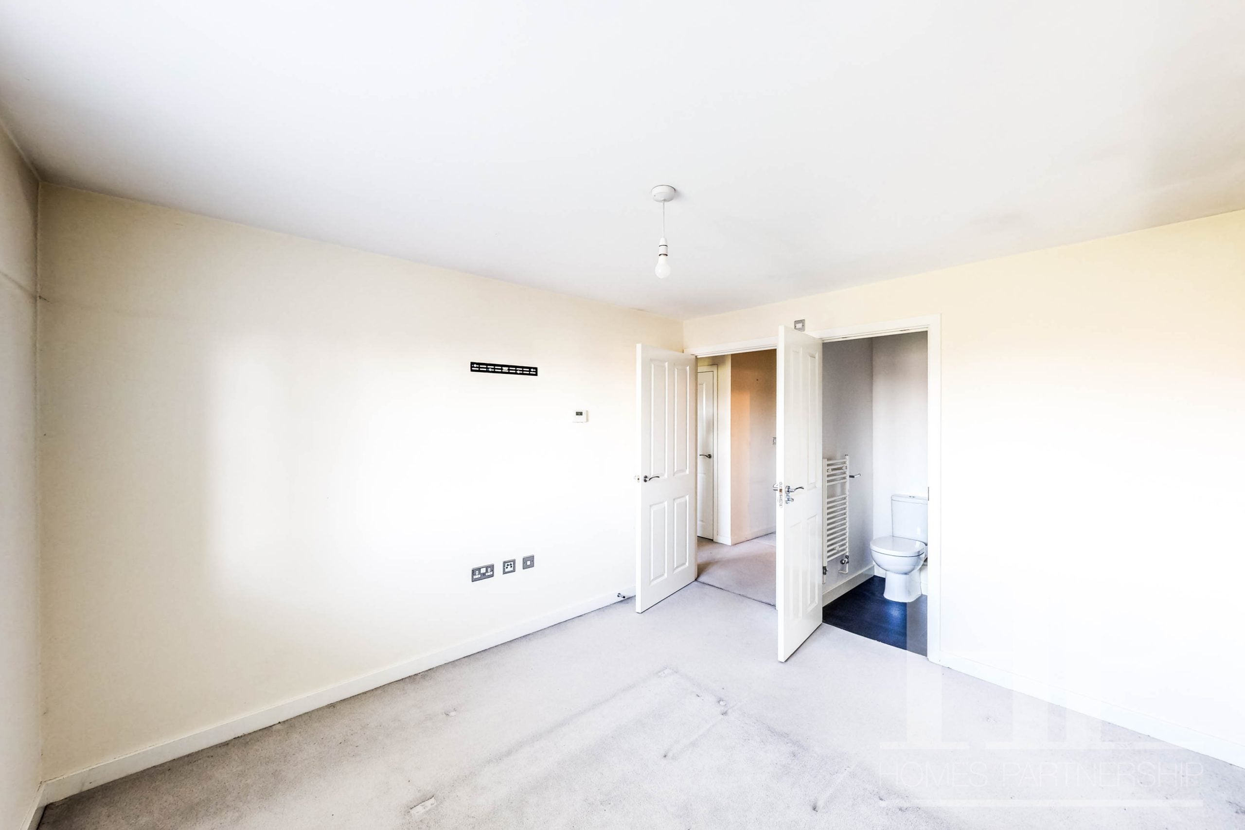Flat Somerley Drive in Crawley