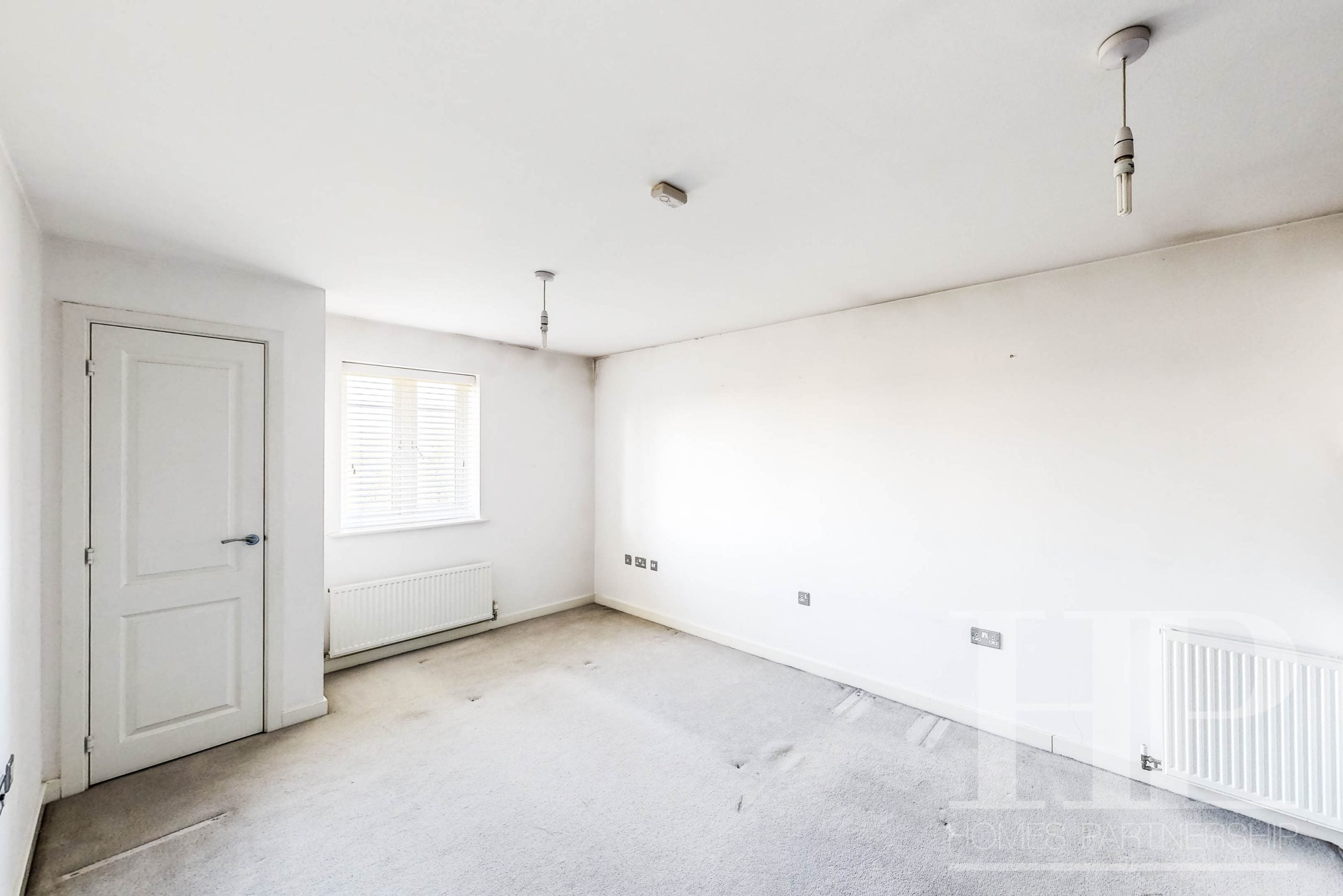 Flat Somerley Drive in Crawley