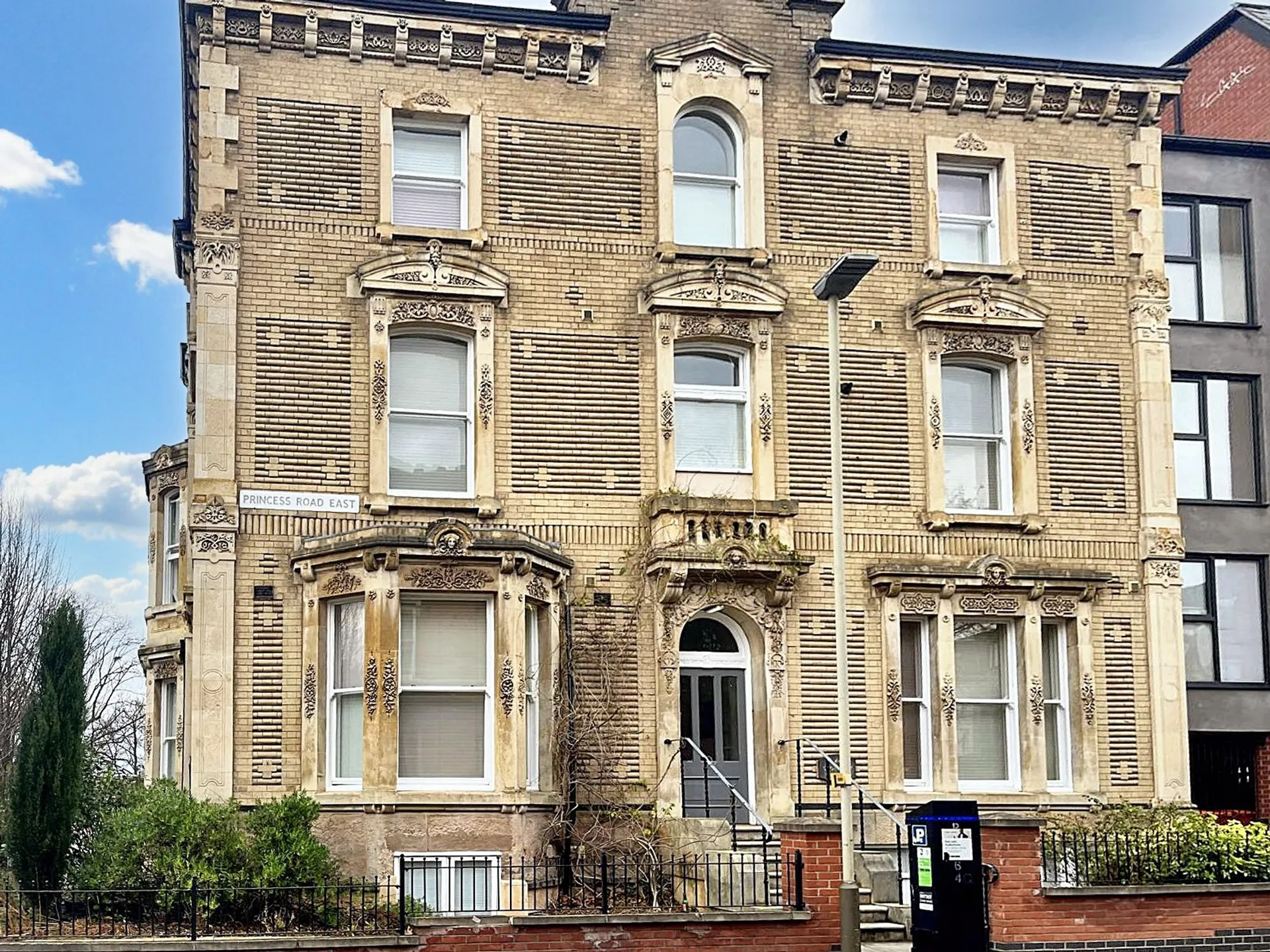 Flat Princess Road East in Leicester