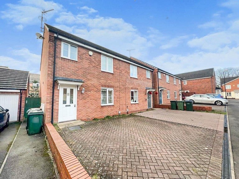 House Jefferson Way in Coventry