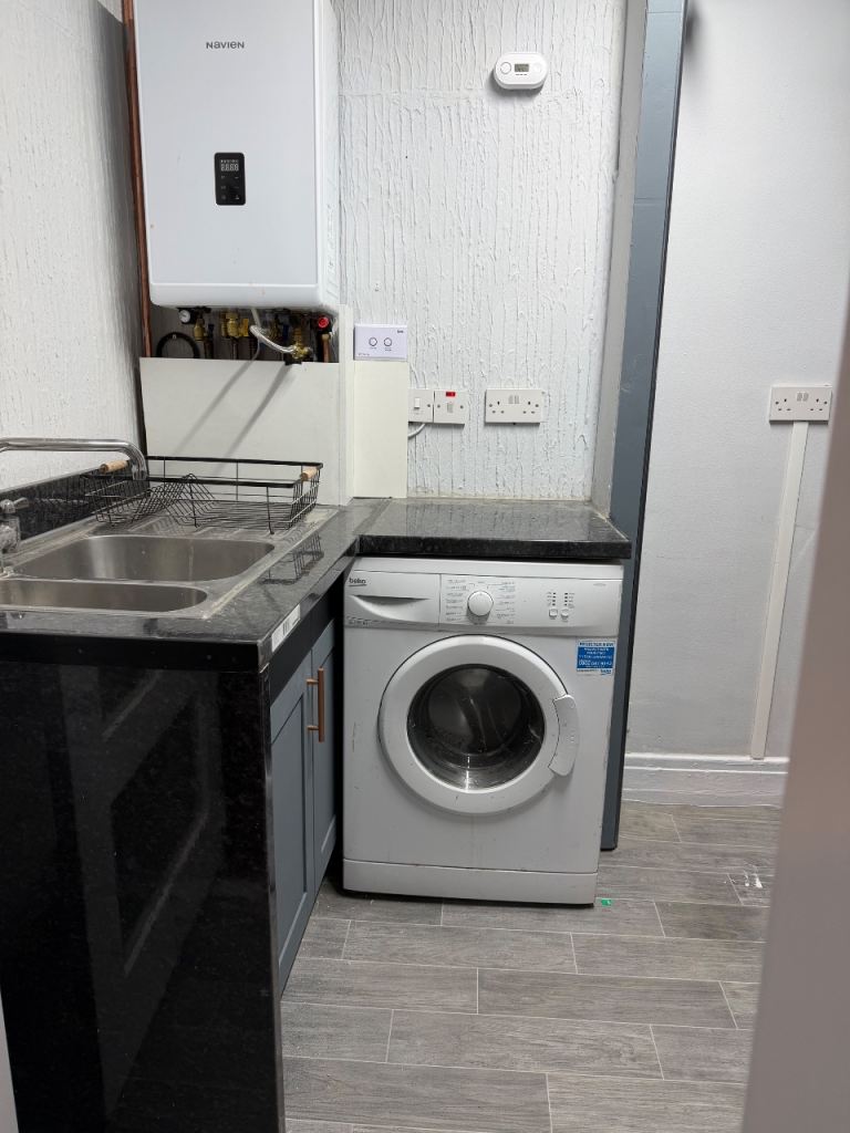 Flat Barterholm Road in Paisley