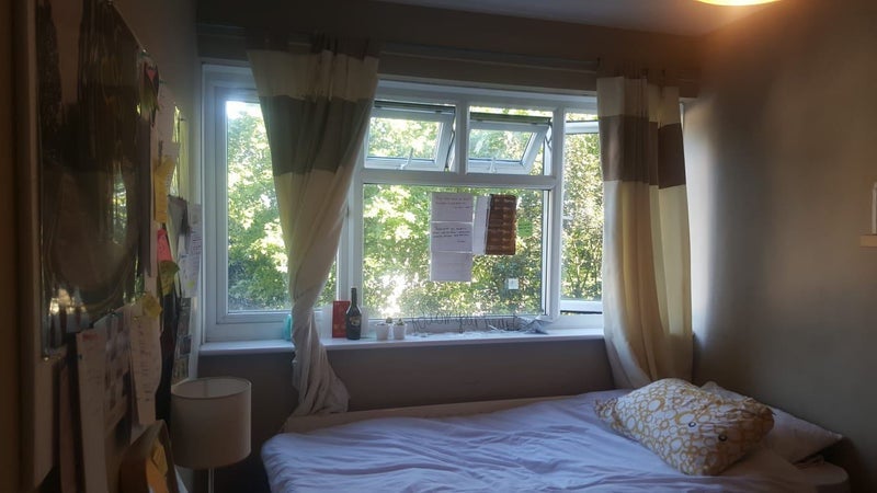 Room Combine Way in Greater London