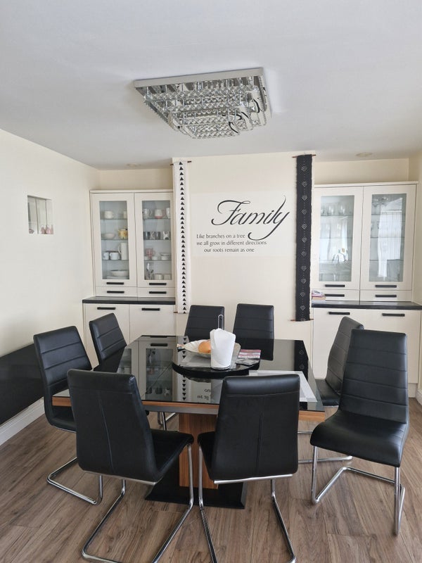 Room Bampton Road in Cardiff
