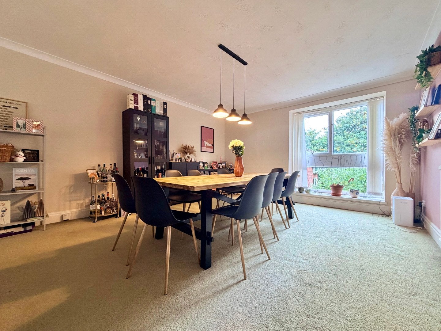 Flat Parkfield Road South in Manchester