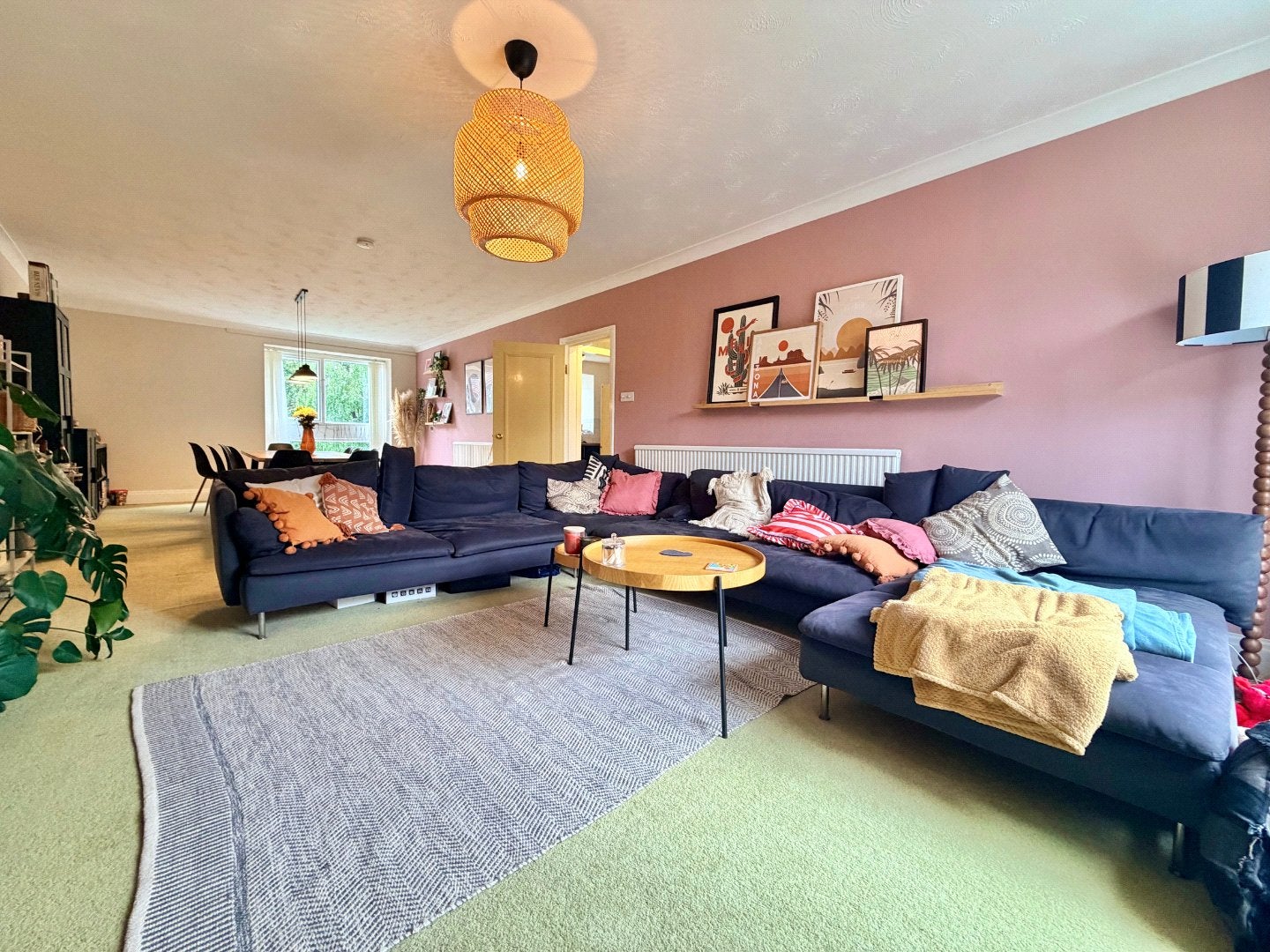 Flat Parkfield Road South in Manchester