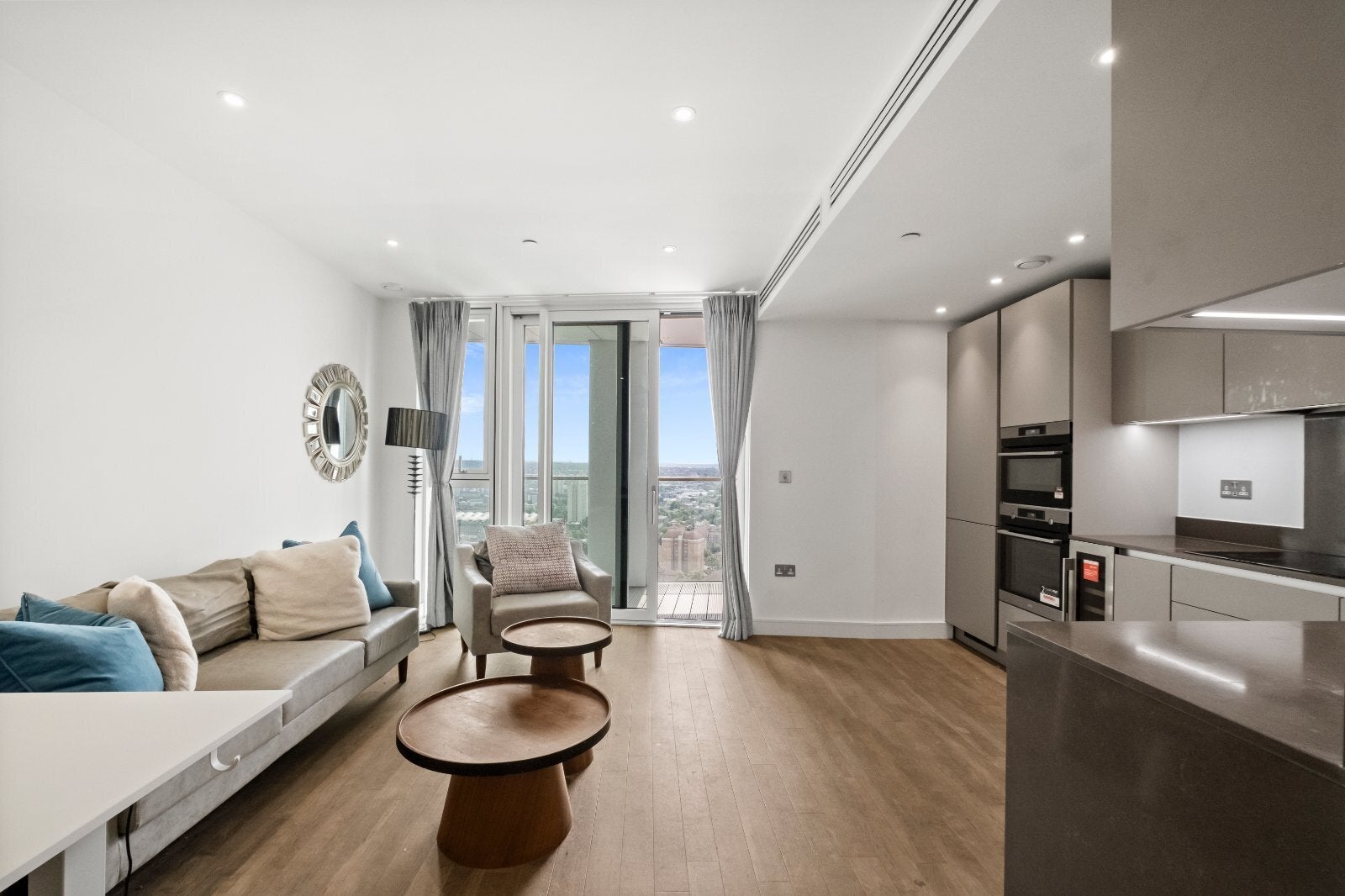 Flat Wandsworth Road in Greater London