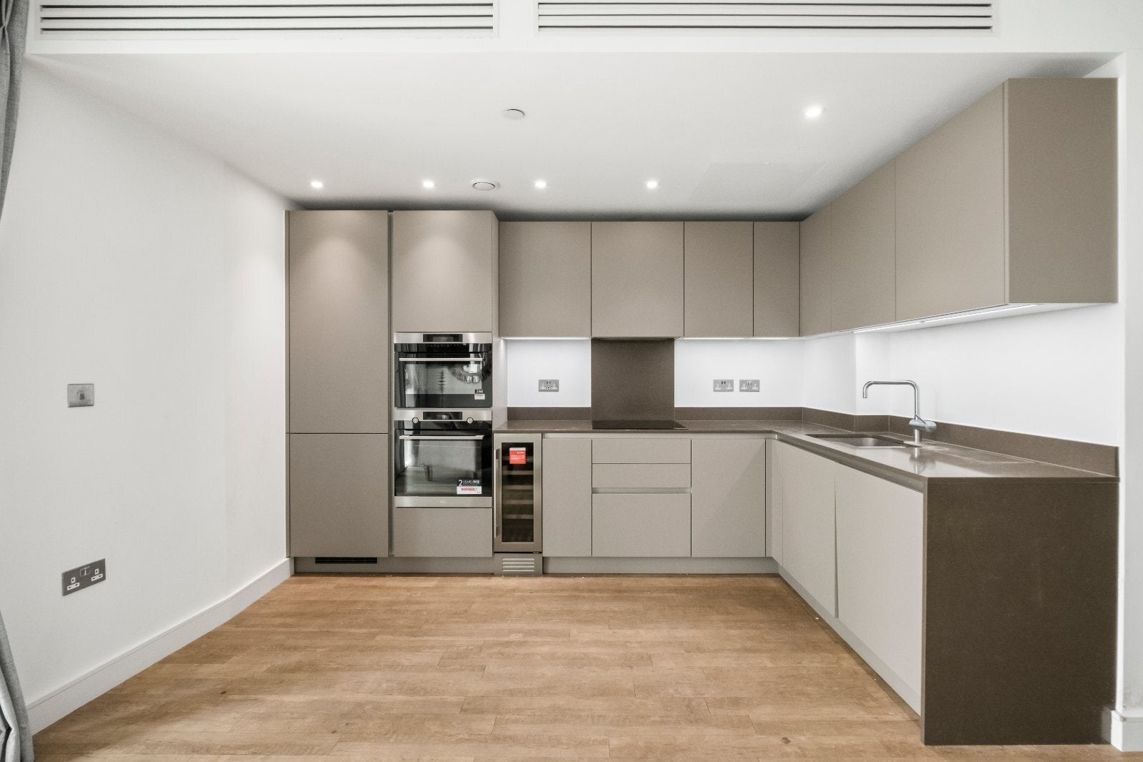 Flat Wandsworth Road in Greater London