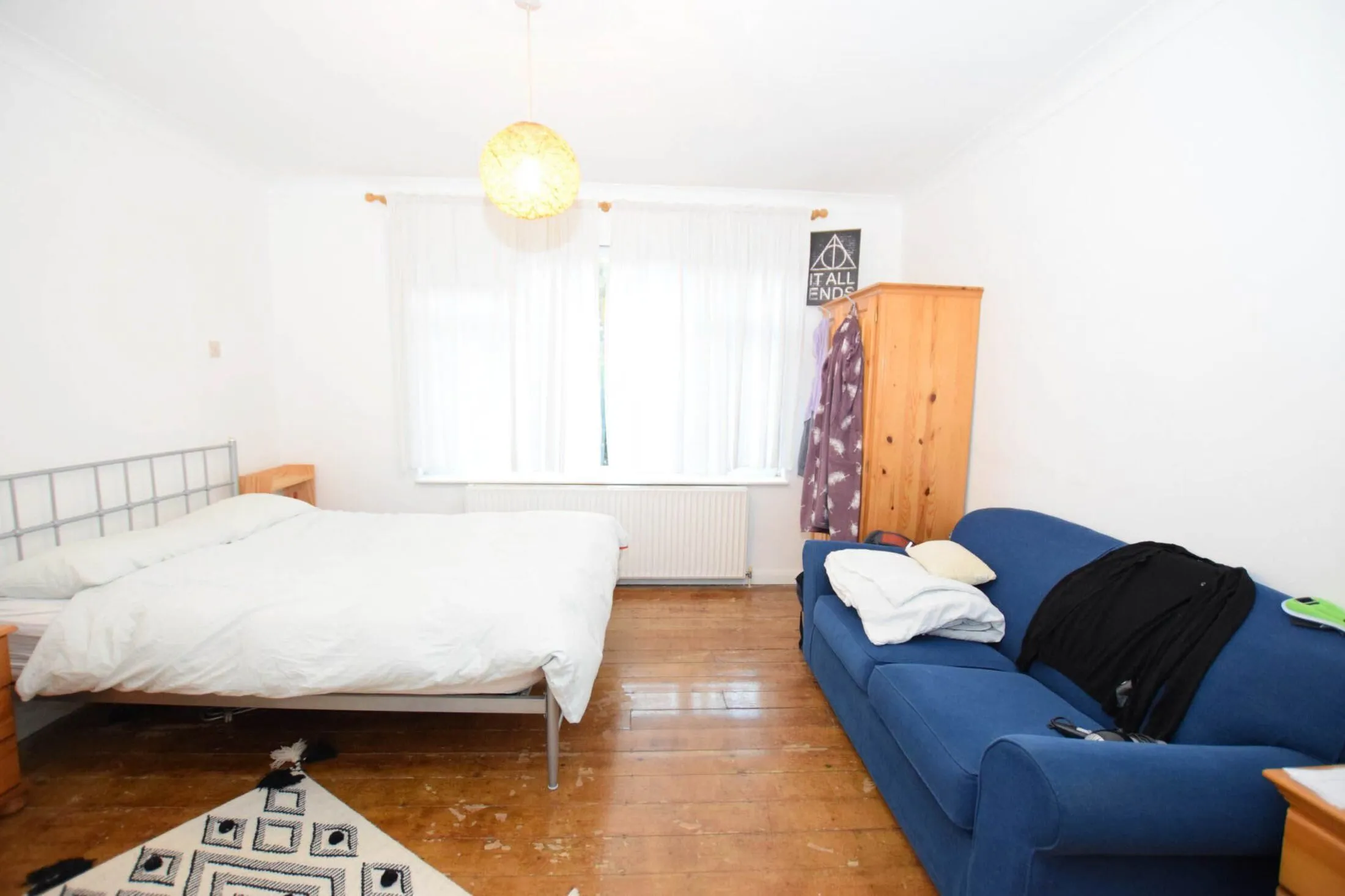 Flat Crimsworth Road in Greater London