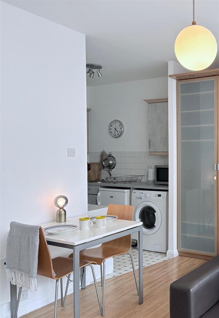 Flat Newington Causeway in Greater London