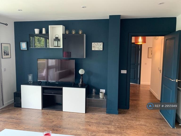 Room Epstein Square in Greater London