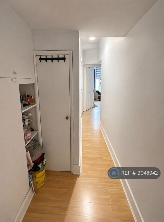Room Sherbrooke Road in Greater London