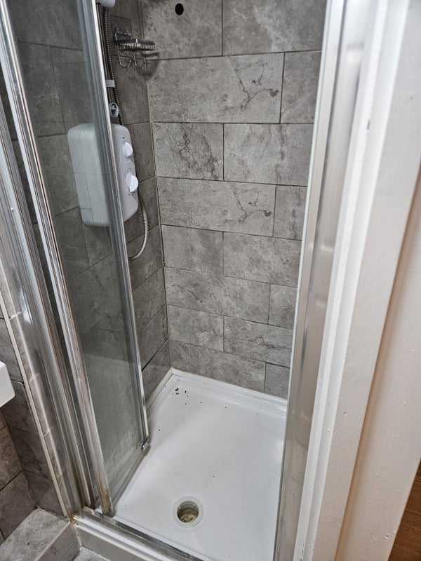 Room Pasteur Gardens in Greater London
