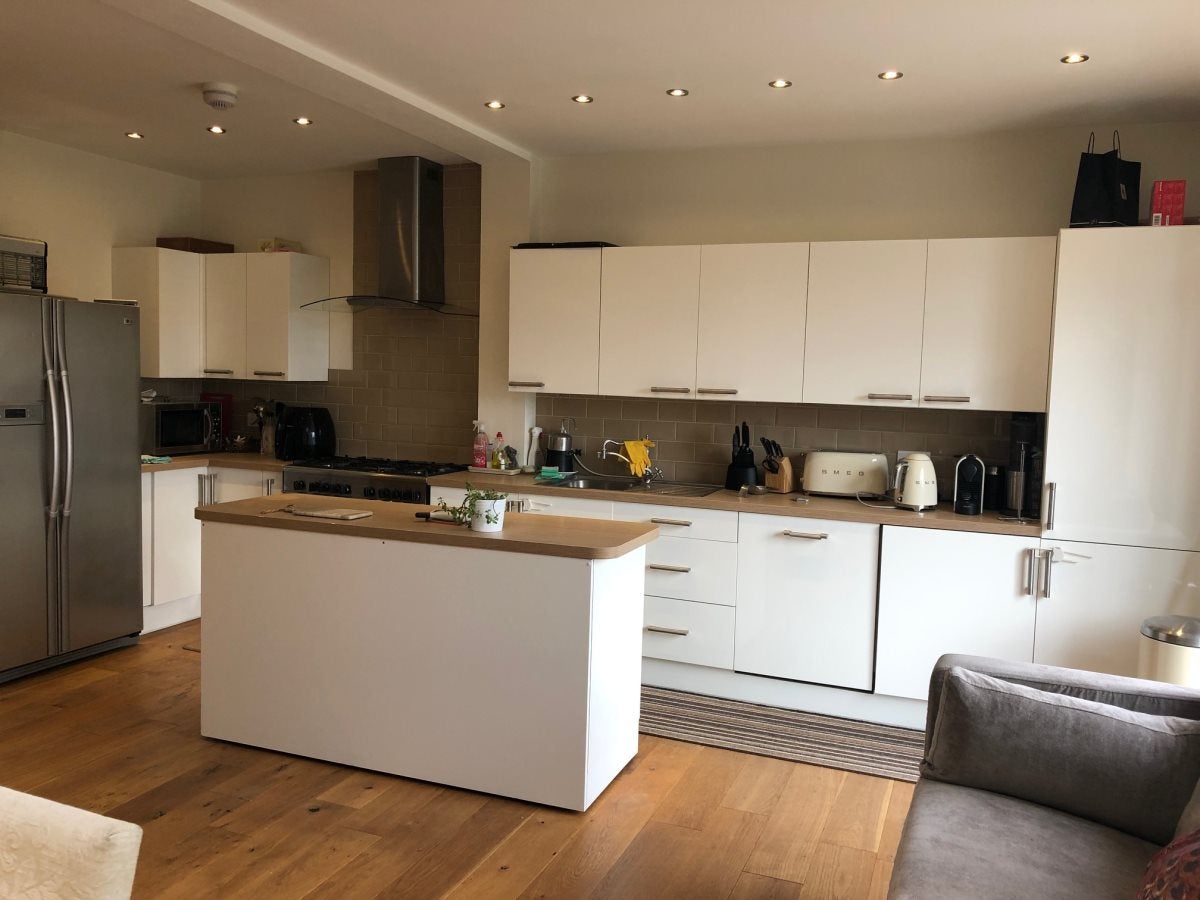 Flat Brunswick Avenue in London