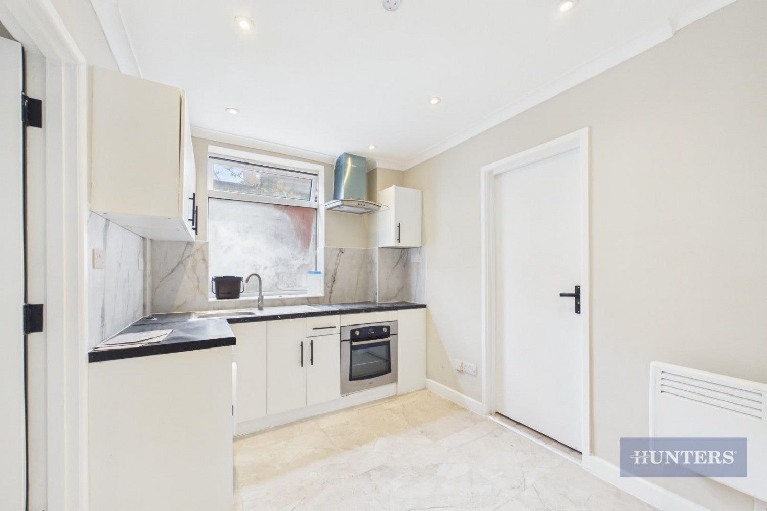 Flat Golden Grove in Southampton