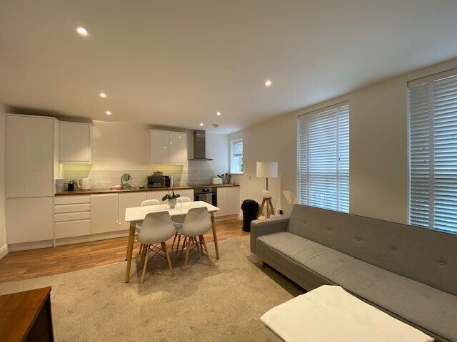 Flat Nelson Terrace in Aylesbury
