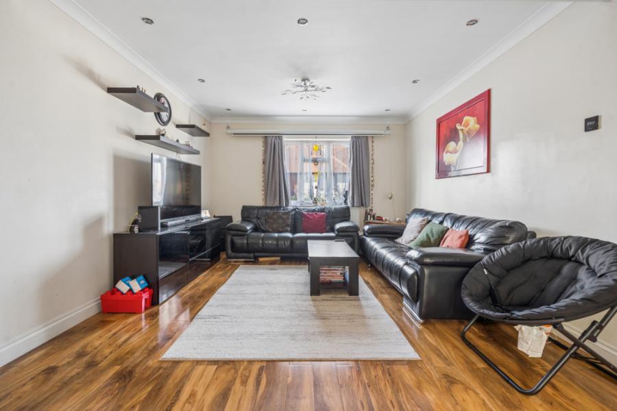 House Townsend Way in Greater London