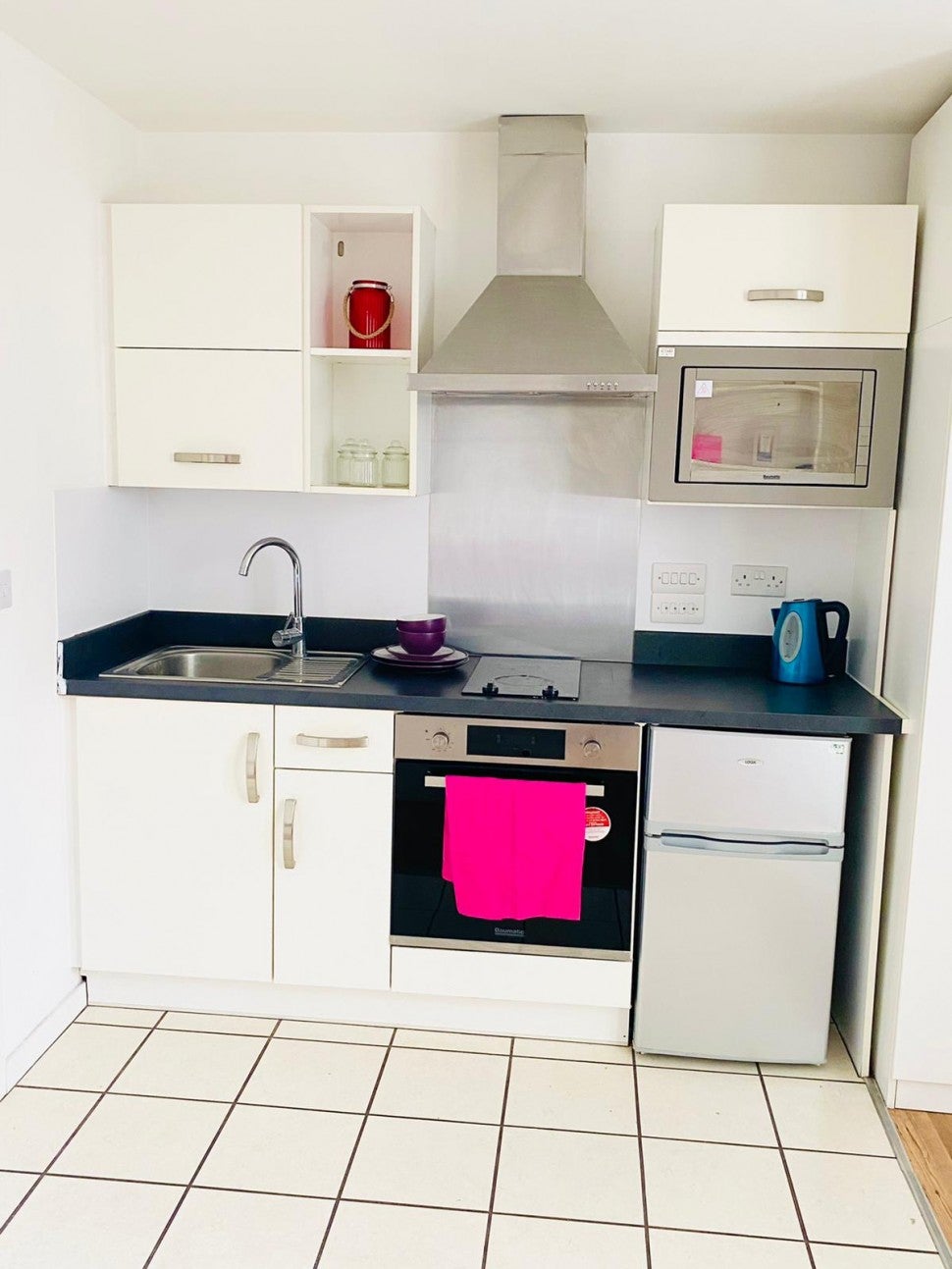 Flat Quainton Road in Leicester