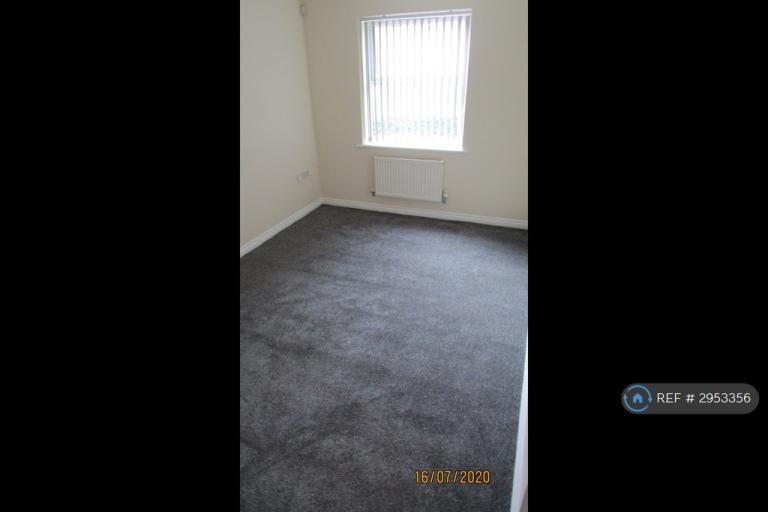 Flat Dunster Close in Rugby