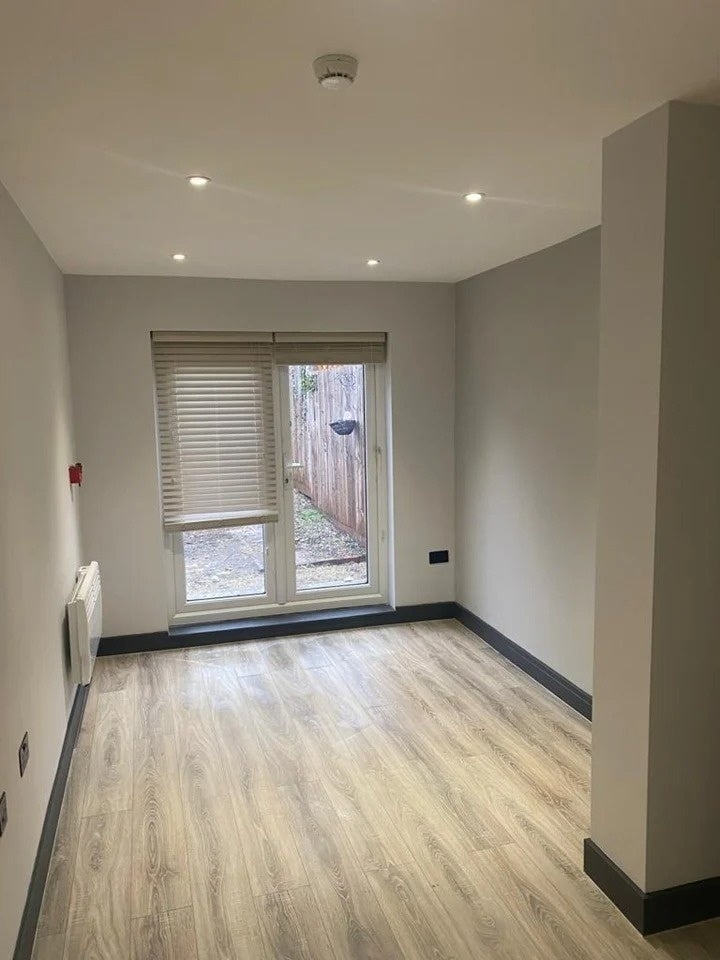 Flat Aberford Road in Hertsmere
