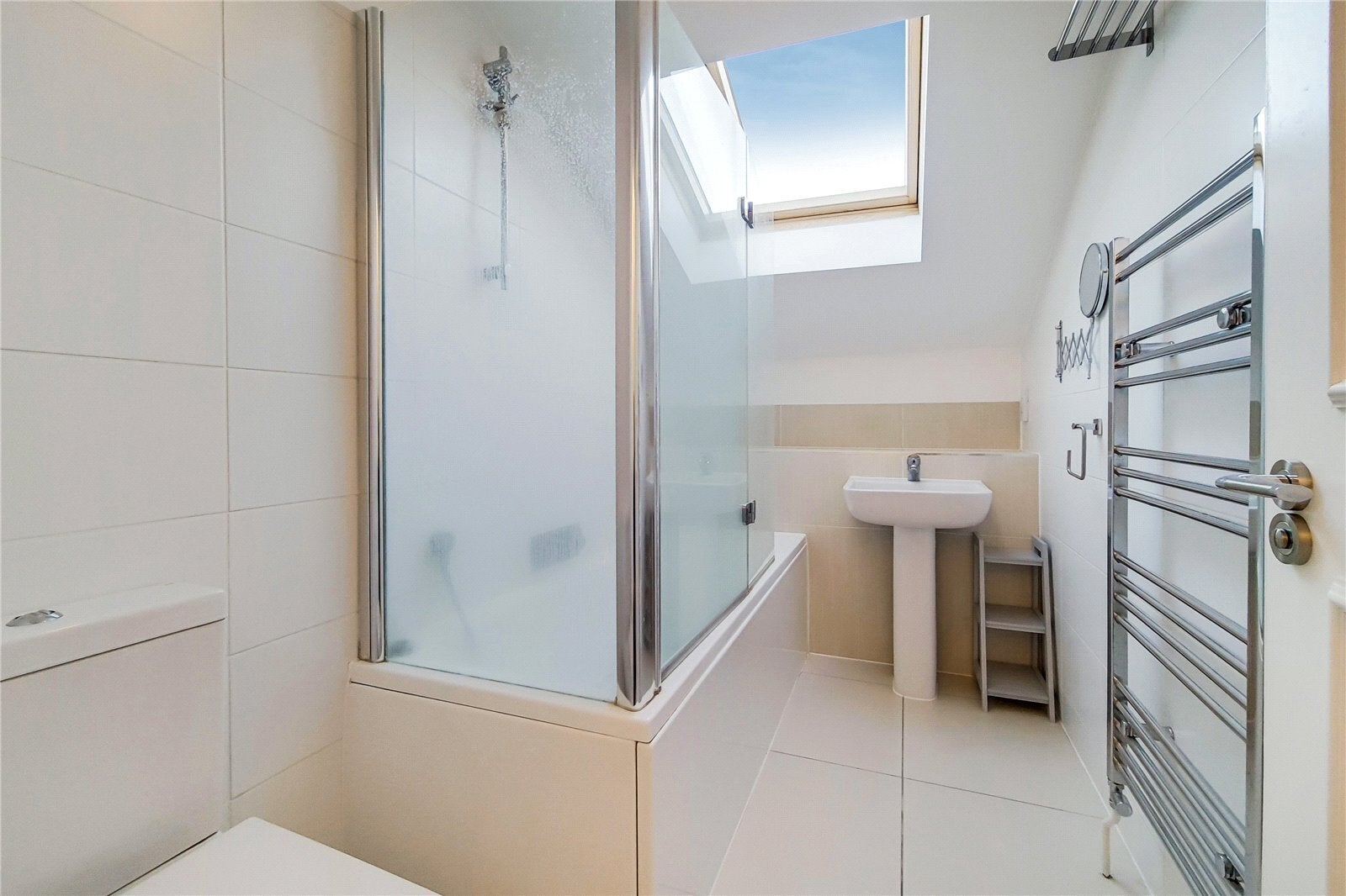 Flat Wellesley Road in Greater London