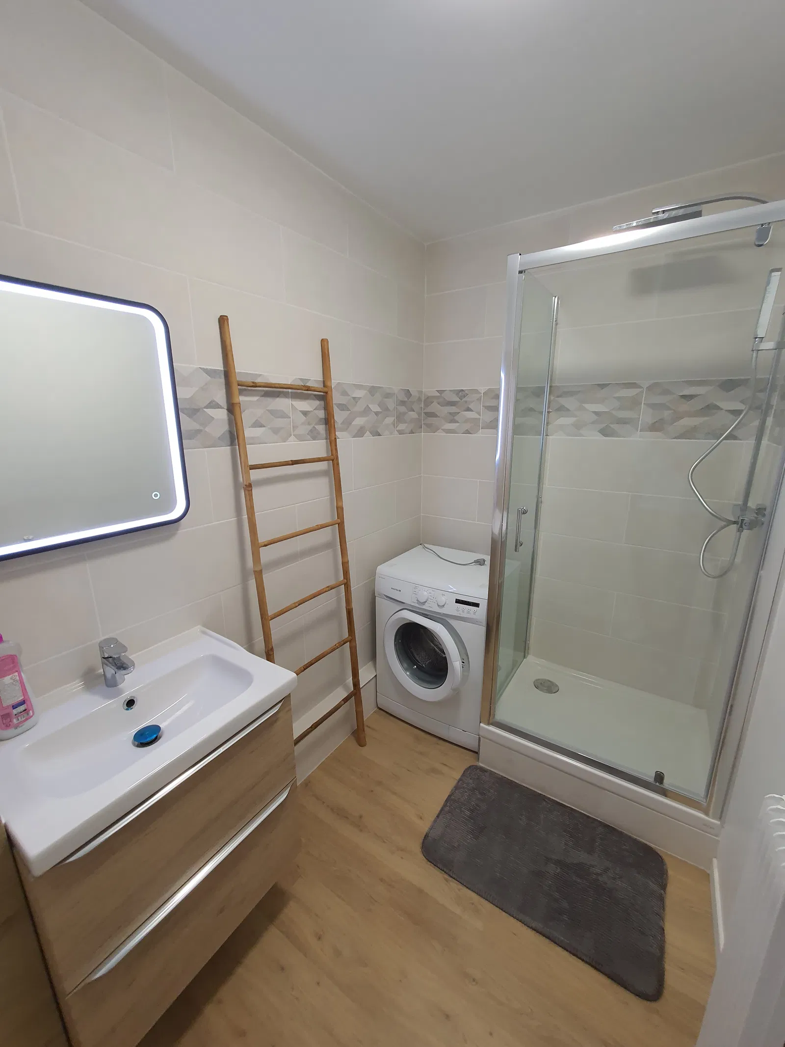 Chambre A 15 à Pontoise