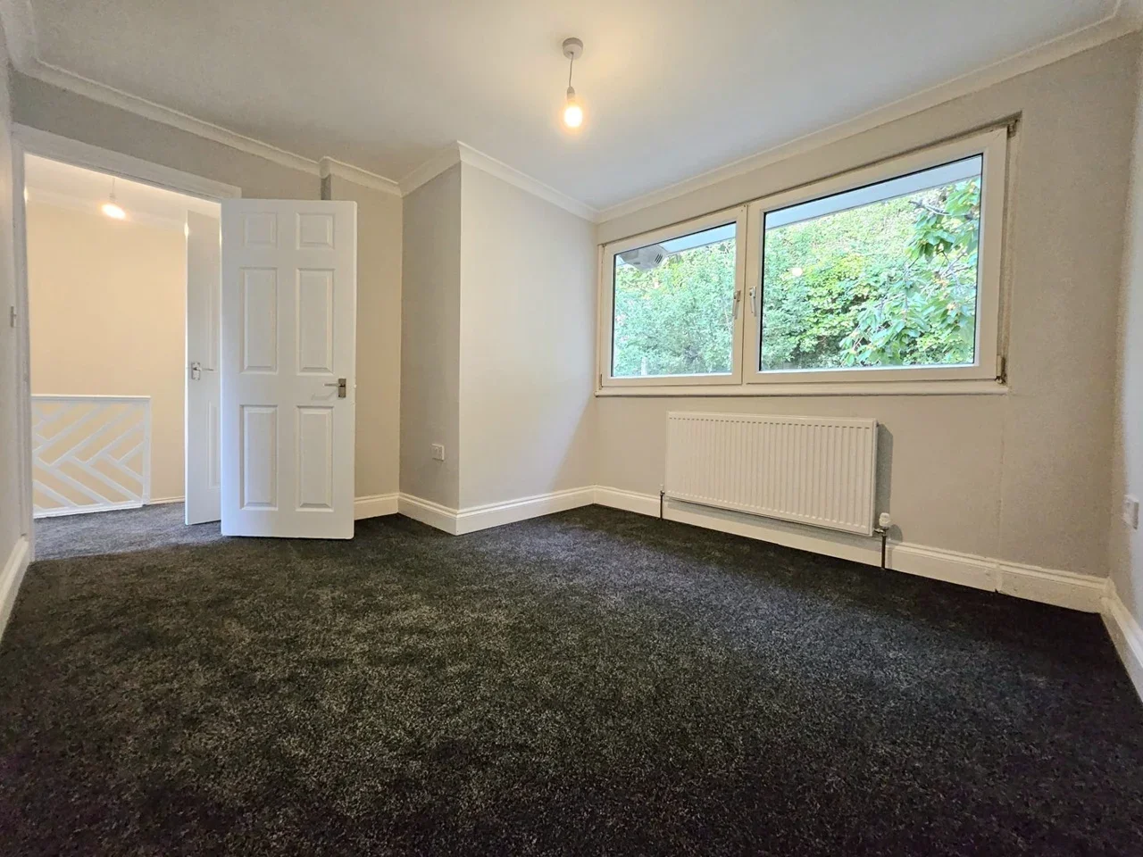 House Pomfret Avenue in Luton