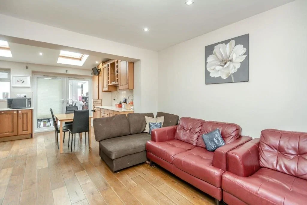 House Hodder Drive in Greater London