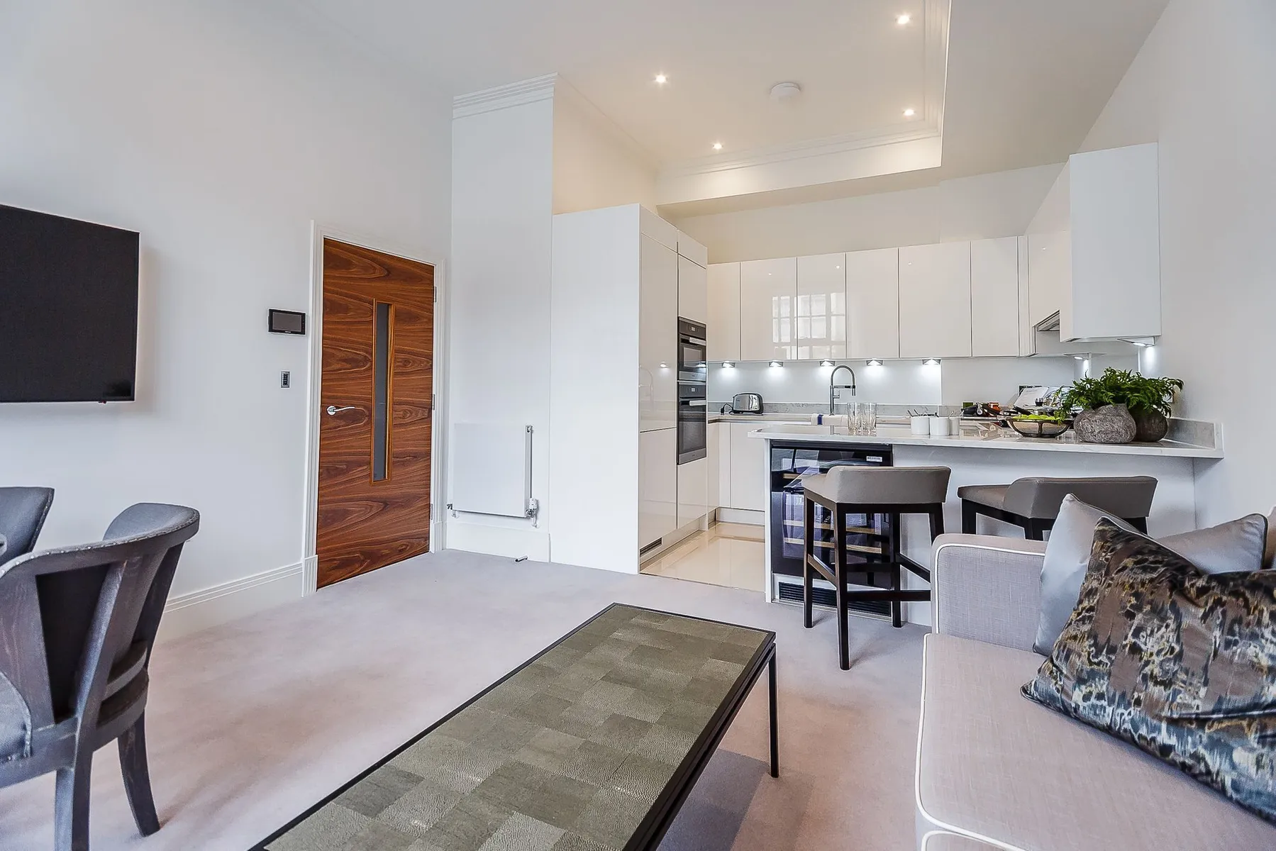 Flat Rainville Road in Greater London
