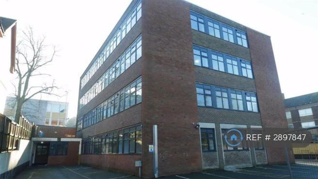 Flat Trinity Road in Dudley