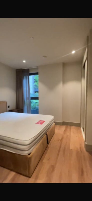 Room Ashley Road in Greater London