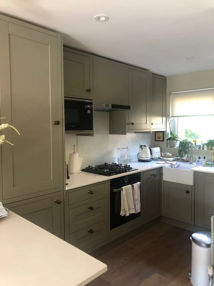 Flat Falcon Way in Greater London