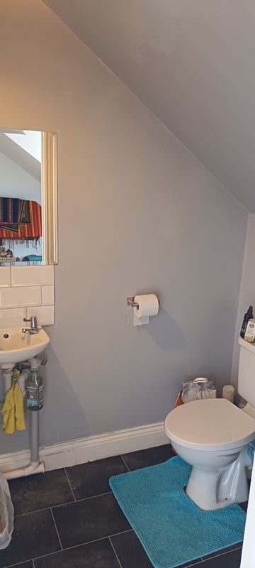 Room Hilda Road in Greater London