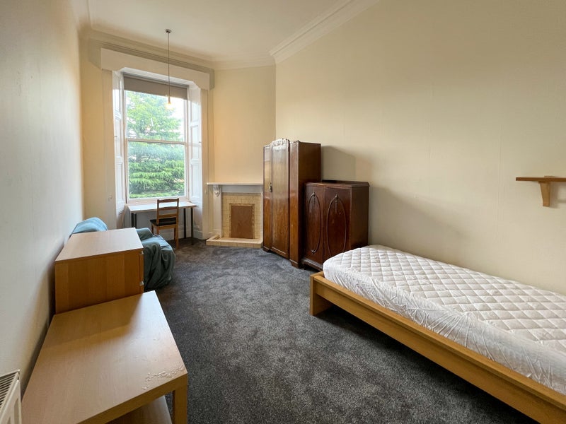 Flat Morningside Road in City of Edinburgh