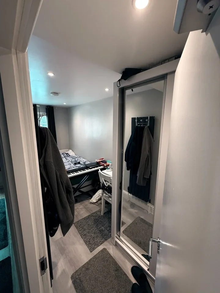 Room Sybil Phoenix Close in Greater London