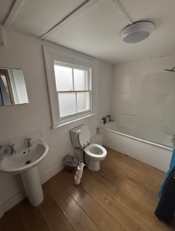 Room Fulham High Street in Greater London