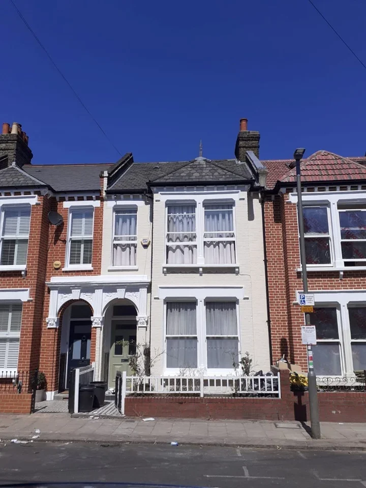 House Gaskarth Road in Greater London