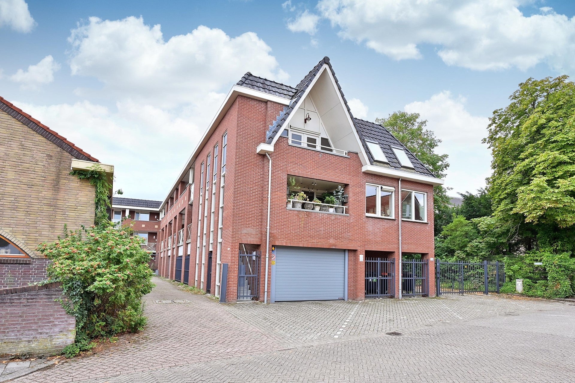 Tussenwoning te koop: Brinklaan 11, Bussum