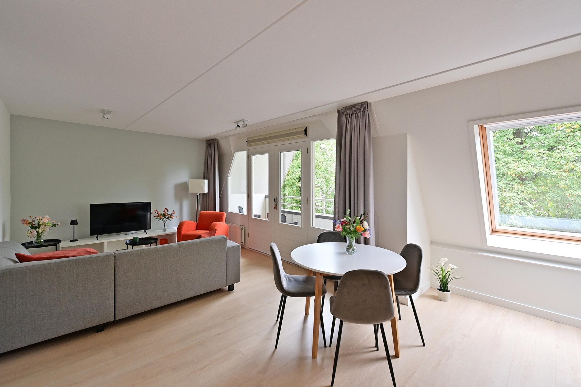 Tussenwoning te koop: Brinklaan 11, Bussum