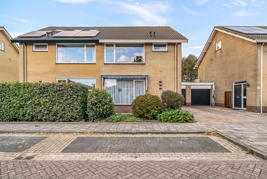 Huis Burgemeester van Outerenstraat 11 in Zoeterwoude