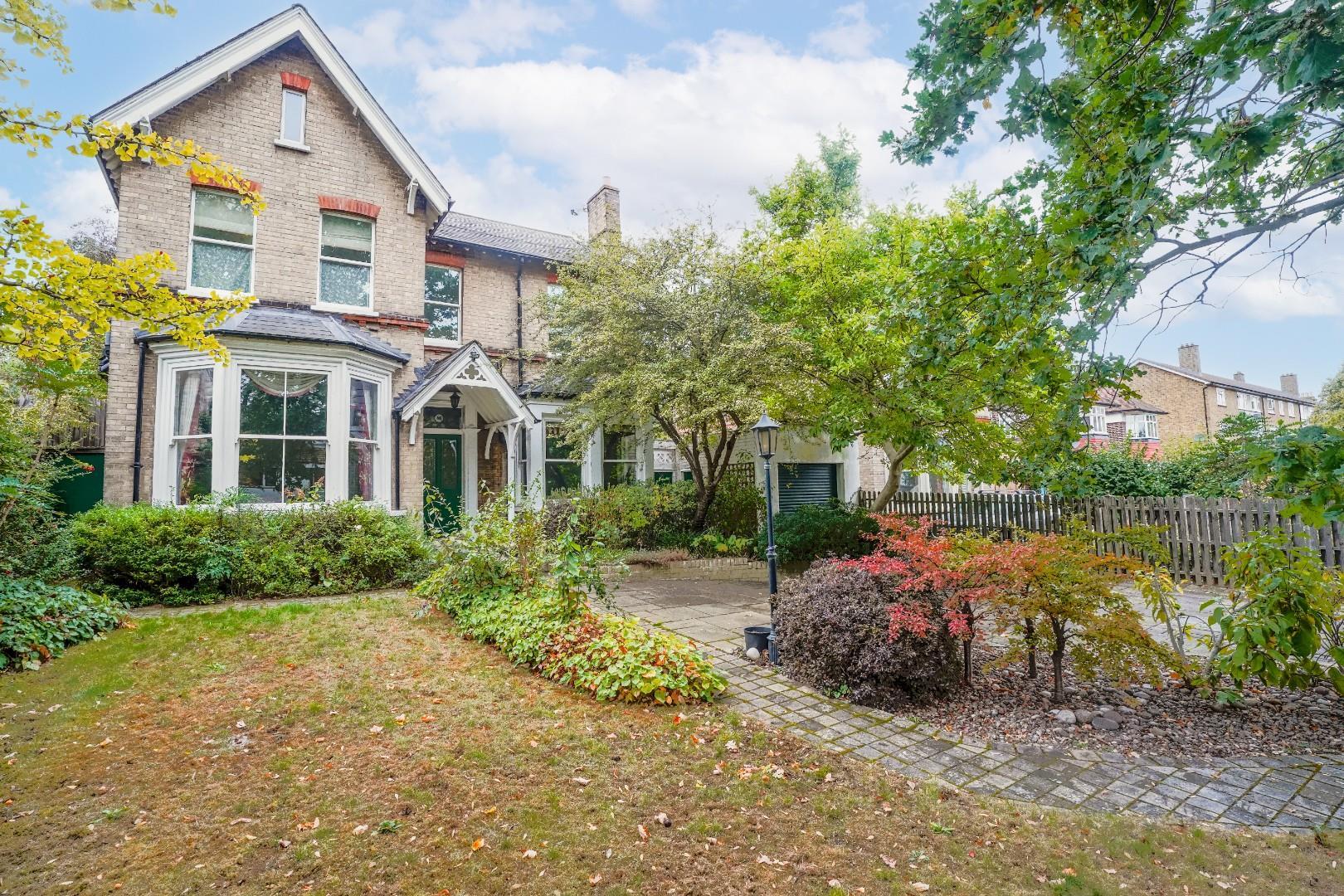 House Dacres Road in Greater London