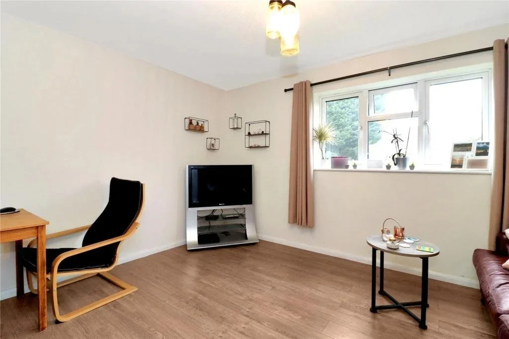 Flat Horseshoe Lane in Watford