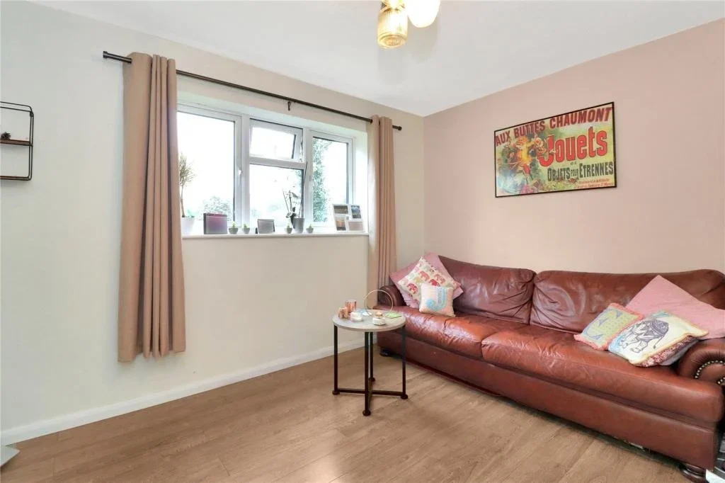 Flat Horseshoe Lane in Watford