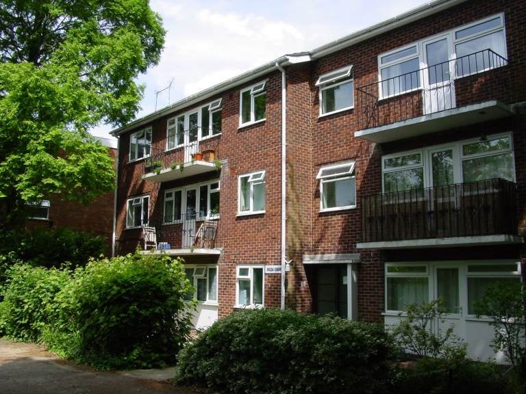 Flat Hulse Road in Southampton