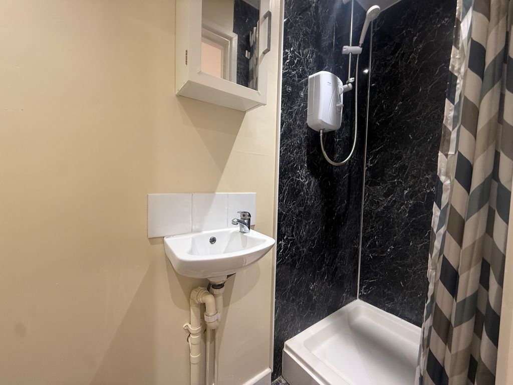 Room Spitalfield Lane in Chichester