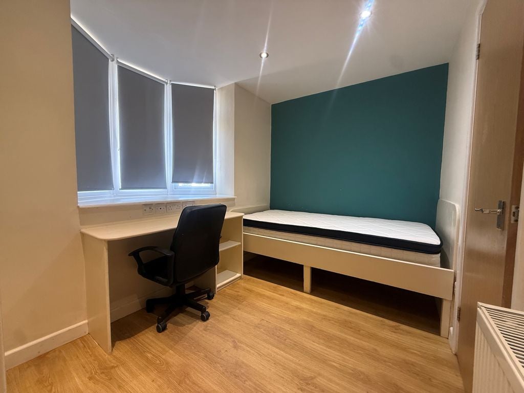 Room Spitalfield Lane in Chichester