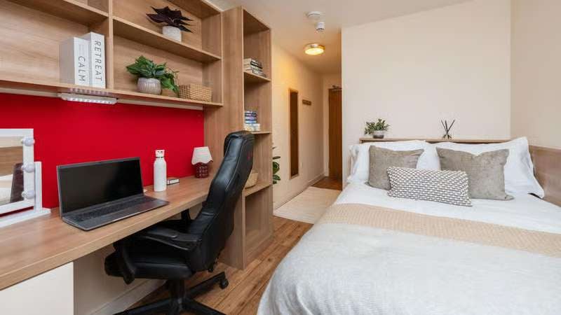 Flat Colson Court in Chester