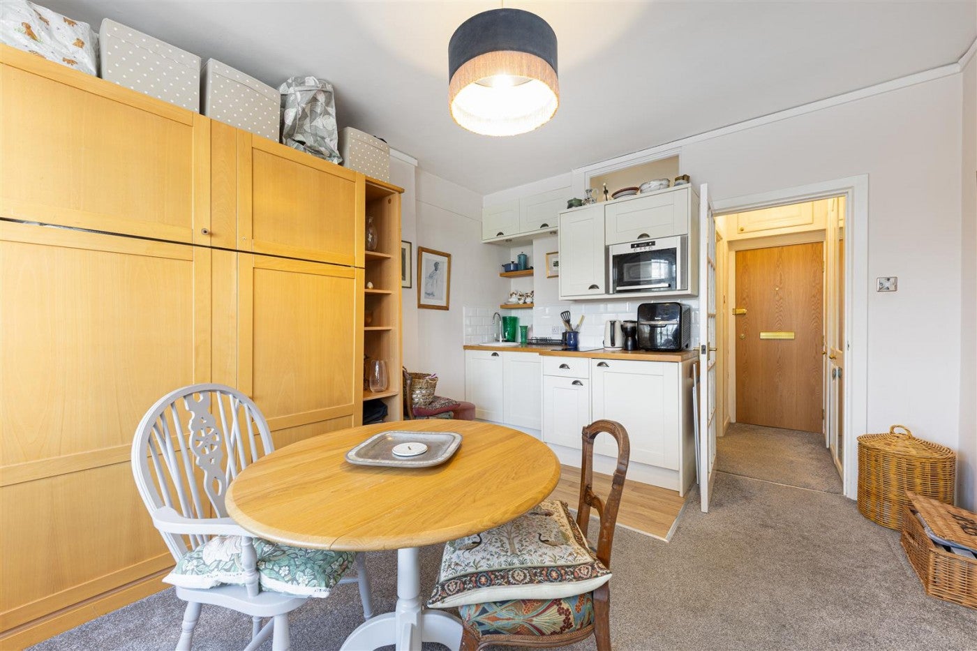 Flat Woburn Place in Greater London