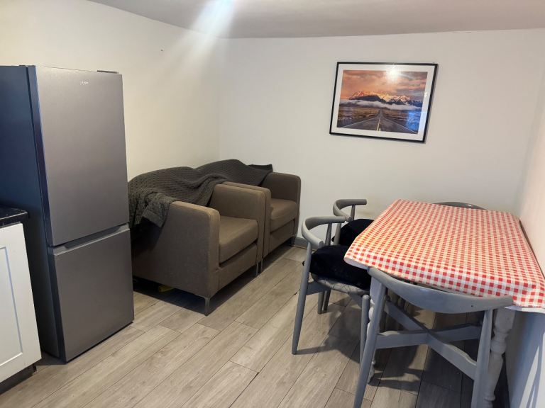 Flat Sebert Road in Greater London